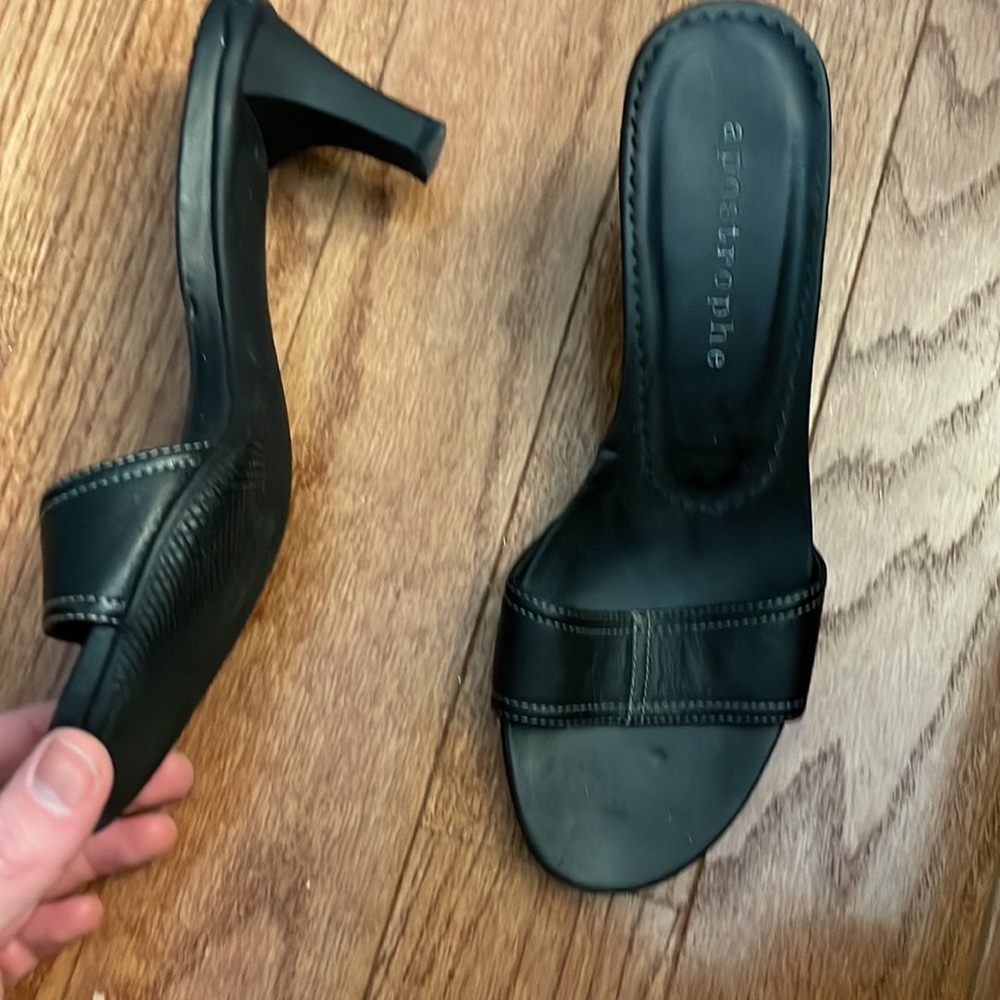 Heels - Picture 2 of 3